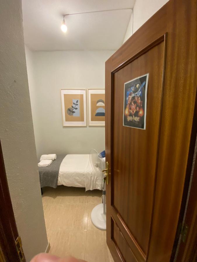 Center Madrid Habitaciones מראה חיצוני תמונה