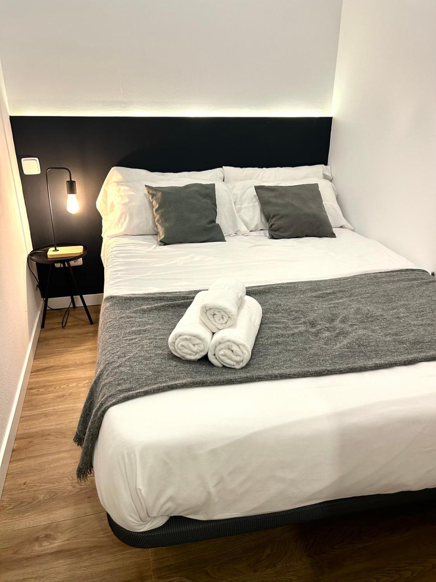 Center Madrid Habitaciones מראה חיצוני תמונה